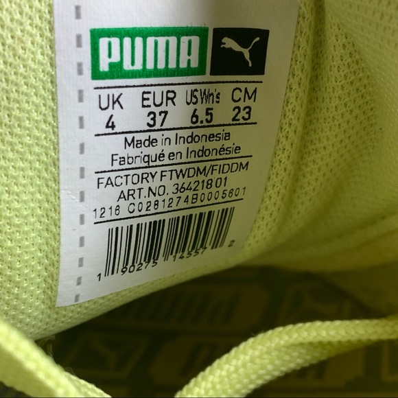 Puma Suede Classic Women’s Iced Yellow Shoes - Picture 8 of 11